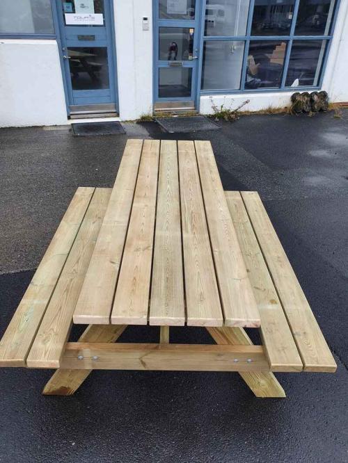 Bekkjaborð með hjólastólaaðgengi