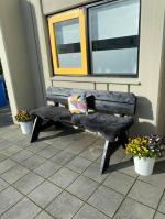 Bekkur með baki + Viðarvörn 